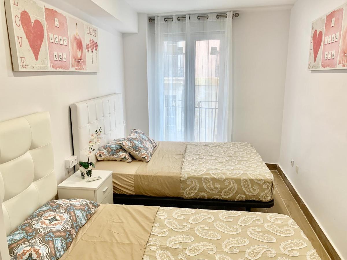 Luxury Apartment By The Sea Аликанте Екстериор снимка